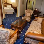 Akar International 4*