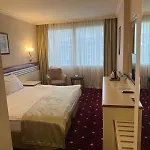 Hotel Akar International