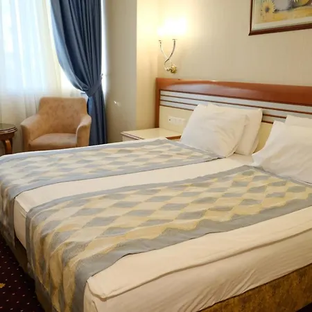 Hotel Akar International 4*