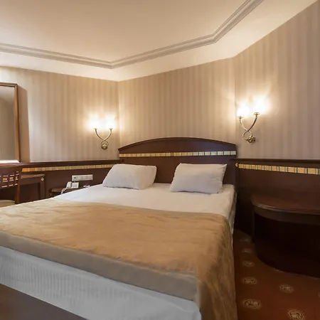 Hotel Akar International