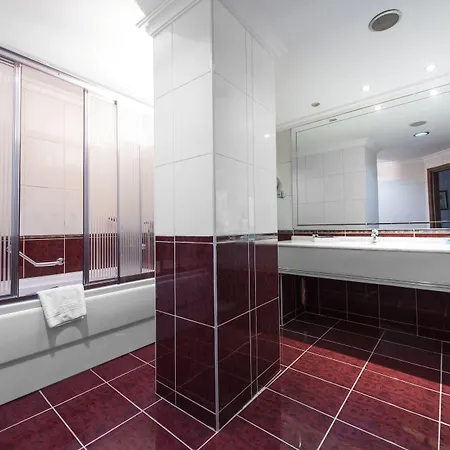 Akar International 호텔 4*