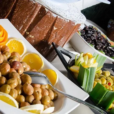 호텔 Akar International