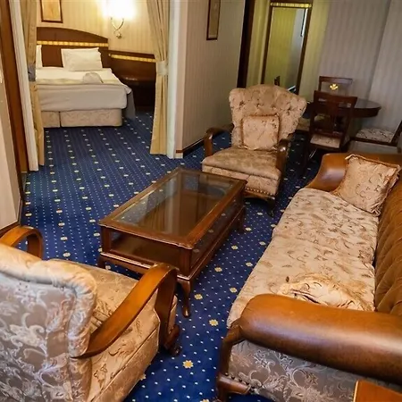 Akar International 4*