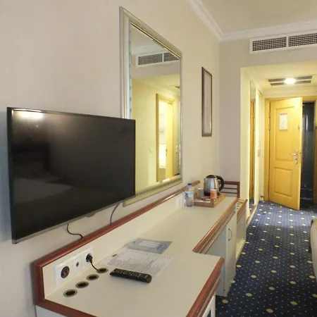 Akar International Hotel 4*