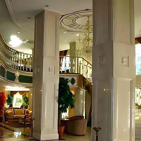 Akar International Hotel