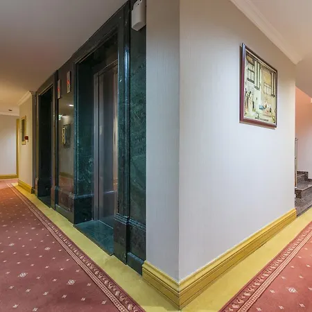 Hotel Akar International