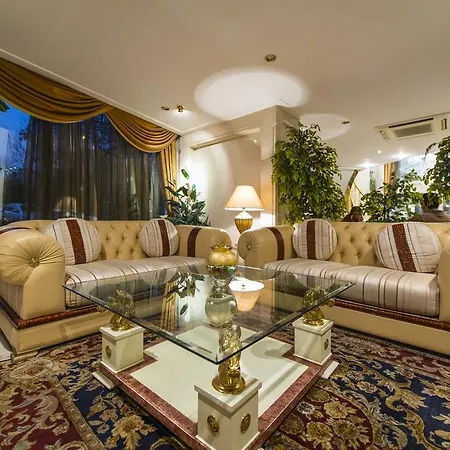 Hotel Akar International 4*