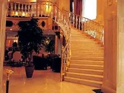 Hotel Akar International