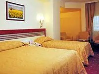 Hotel Akar International 4*