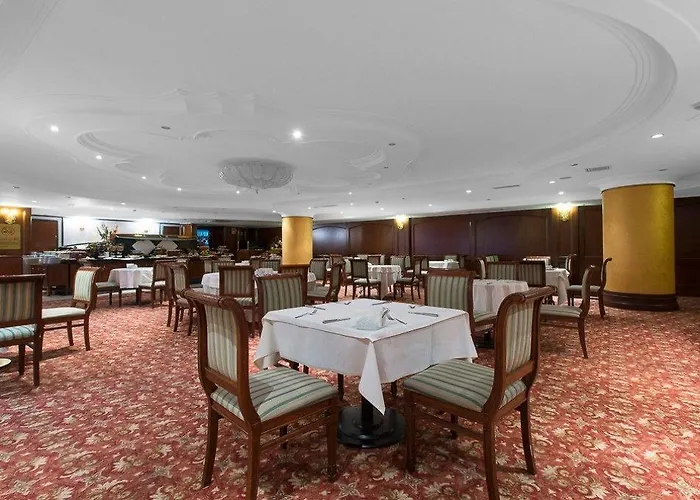 Hotel Akar International