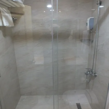 호텔 Akar International 4*