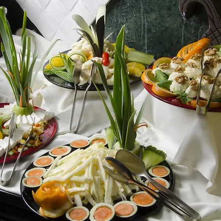 Akar International Hotel 4*