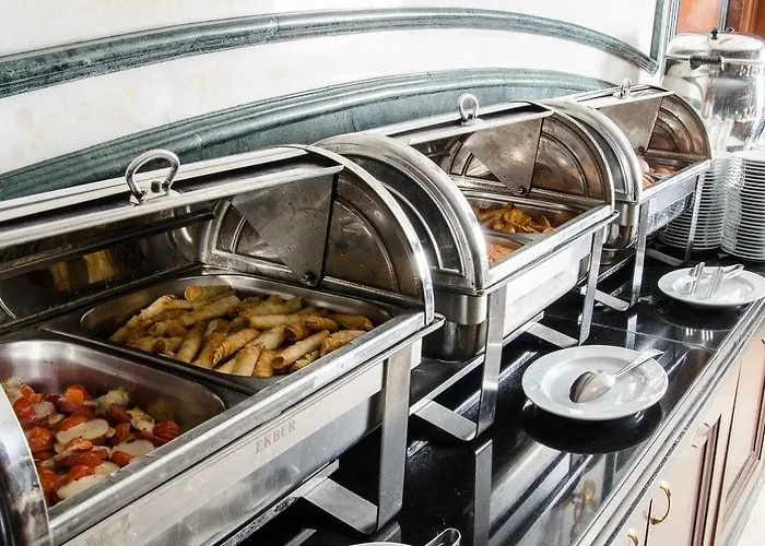 Akar International 4*