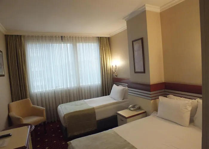 Akar International 4*